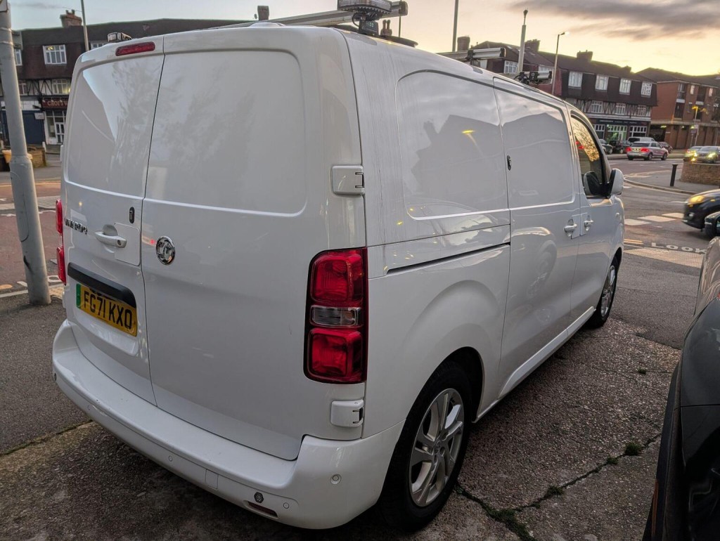 VAUXHALL VIVARO ELECTRIC