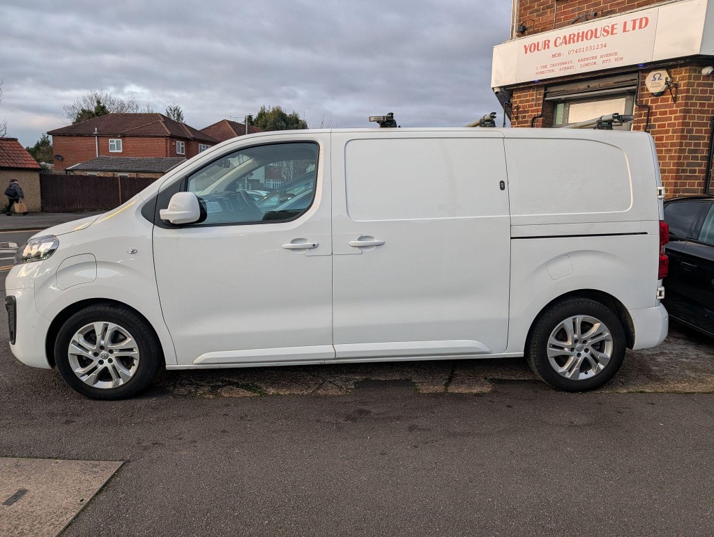 VAUXHALL VIVARO ELECTRIC