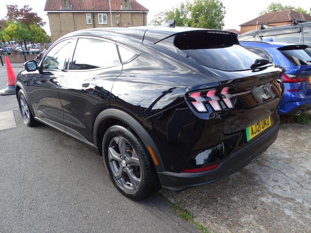 FORD MUSTANG MACH-E
